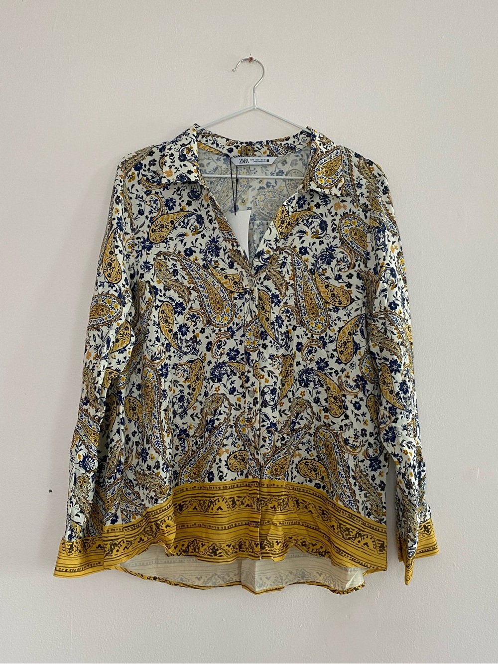Zara Paisley Print Button-Up Blouse White Yellow Navy Blue M NWT  Boho Classic